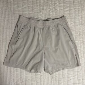 Lululemon off-white Pacesetter 5” Lined Short